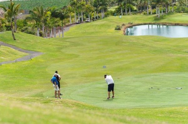 Kosta Adechė. Ką manote apie romantišką pabėgimą į TENERIFĘ ? Skrydis, 7n. viešbutyje JARDIN TROPICAL 4*, su pusryčiais - nuo 839 €!