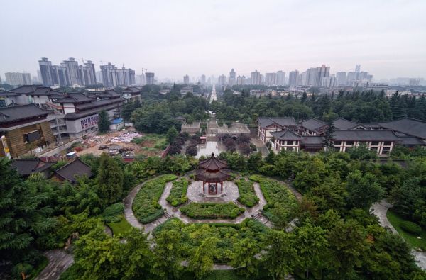Bene plačiausia ir išsamiausia programa. Didžioji Kinija su Lotoso kalnais ir kruizu Lidziango upe 14d.