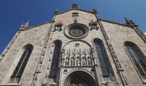 Italija. Komo katedra.