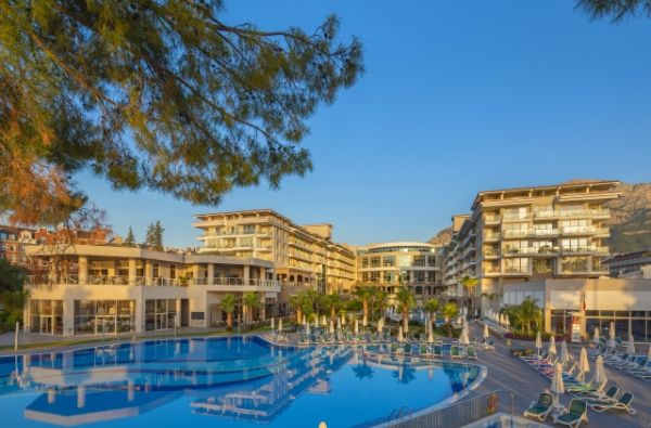 KEMERAS. Sužvejokite vasaros atostogas jau dabar! Poilsiaukite stilingame BARUT KEMER COLLECTION 5* viešbutyje Turkijoje ir mėgaukitės pasaulinio lygio aptarnavimu! Skrydis, 7 nakvynės 5* viešbutyje su „ultra viskas įskaičiuota“ maitinimu