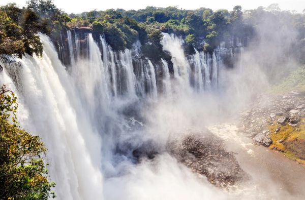 ANGOLA – už turistinių maršrutų ribų: peizažai, gentys ir Atlantas 15d.