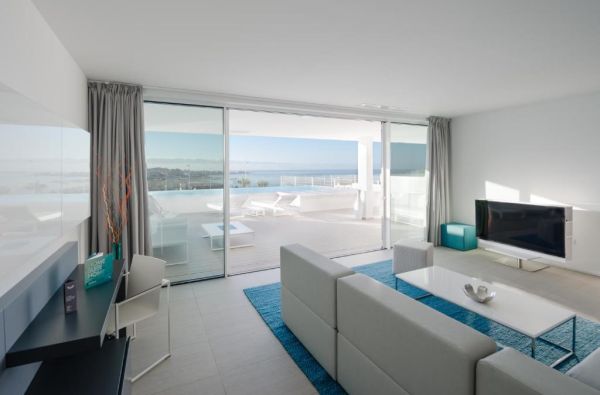 Kosta Adechė. Nepriekaištingas poilsis moderniame viešbutyje - TENERIFĖJE. Skrydis, 7n. viešbutyje BAOBAB SUITES 5*, su pusryčiais - nuo 1173 €!