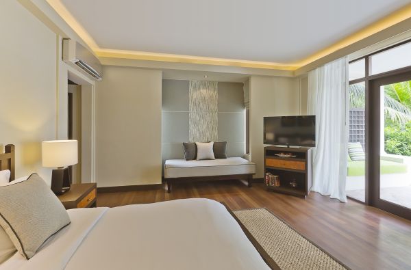 Romantiškos atostogos Maldyvuose! Skrydis, pervežimas ir 7 n. viešbutyje KURUMBA MALDIVES 5* su pusryčiais ir vakarienėmis