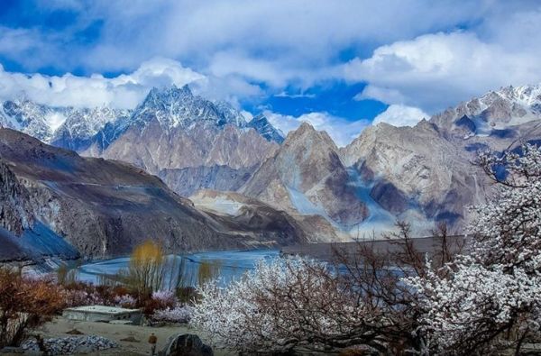 (Ne)atrastasis Pakistanas: kelionė laiku per budų paslaptis, imperijų citadeles ir paslaptingus slėnius