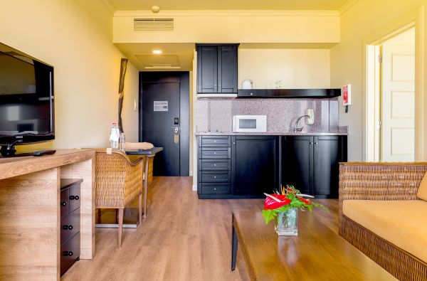 Calheta. Ramiam šeimų poilsiui MADEIROJE. Skrydis, 7n. viešbutyje CALHETA BEACH 4*+ su viskas įskaičiuota maitinimu - nuo 799€!