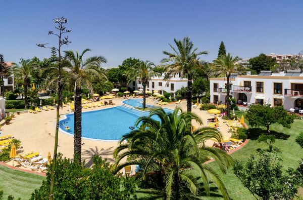 ALBUFEIRA. Kokybiškos atostogos ALGARVĖJE šeimoms su vaikais. Skrydis, 7n. viešbutyje ALFAGAR I VILLAGE 3*+, be maitinimo - nuo 595 €!