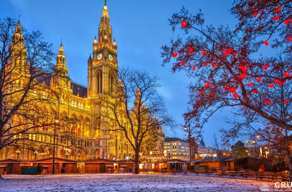 Kalėdomis pasipuošusios Viena ir Bratislava