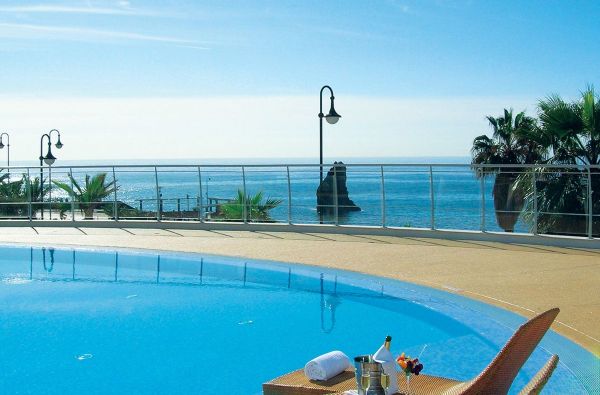 Funšalis. Fantastiškas poilsis mėgstantiems SPA, bene aukščiausia paslaugų kokybė MADEIROJE. Skrydis, 7n. viešbutyje MELIA MADEIRA MARE RESORT & SPA 5* su pusryčiais ir vakarienėmis - nuo 709 €!