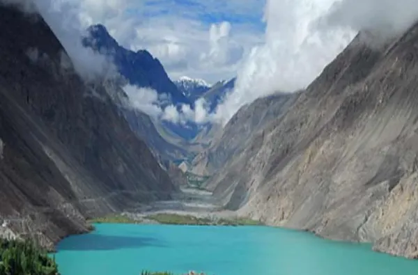 (Ne)atrastasis Pakistanas: kelionė laiku per budų paslaptis, imperijų citadeles ir paslaptingus slėnius