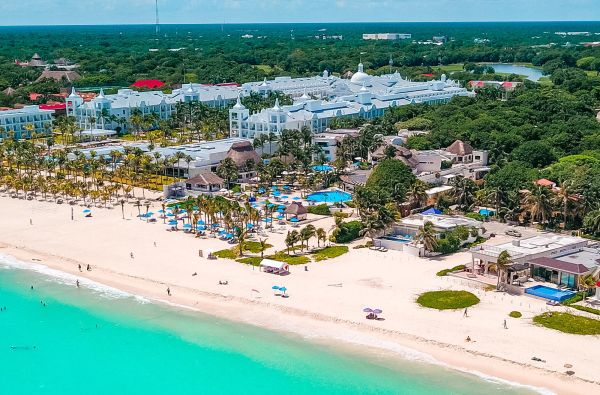 Atpalaiduojančios atostogos Meksikoje!  Skrydis, pervežimas ir 10 n. viešbutyje The Reef Playacar 4* su „viskas įskaičiuota“