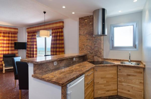 TOREMOLINOS. Smagiai atostogauk, pramogauk ir pažink – Pietų Ispaniją. Skrydis, 7n. viešbutyje BAJONDILLO APARTAMENTAI 3*, be maitinimo - nuo 619 €!