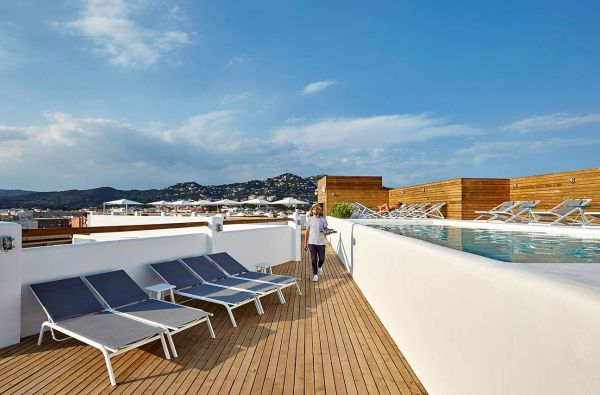 LLoret De Maras. Poros atostogos niekada nemiegančiame, pramogomis pulsuojančiame  Lloret de Mare. Ispanija, skrydis, 7n. TIK SUAUGUSIEMS skirtame viešbutyje DELAMAR 4*, su pusryčiais - nuo 589 €!