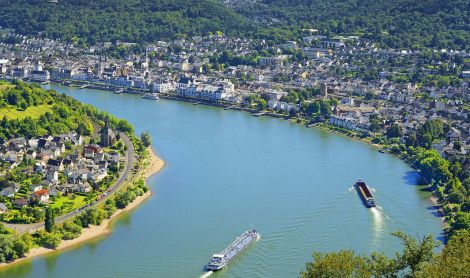 Vokietija. Plaukimas laivu Reino upe.
