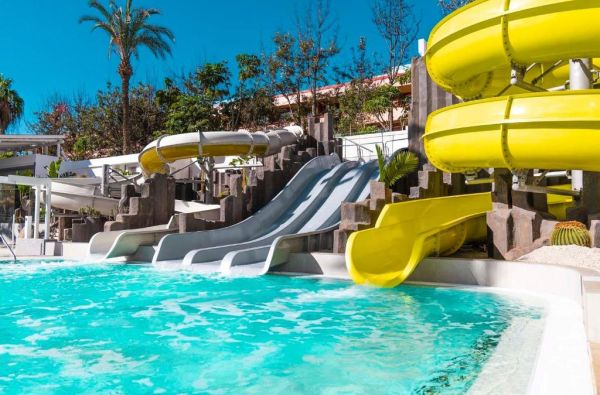 Plaja de las Amerikas. Pabėkite nuo žiemos su šeima į šiltą, saulėtą ir linksmybių kupiną salą - TENERIFĘ. Skrydis, 7n. viešbutyje BITACORA 4*, su pusryčiais ir vakariene - nuo 685 €!