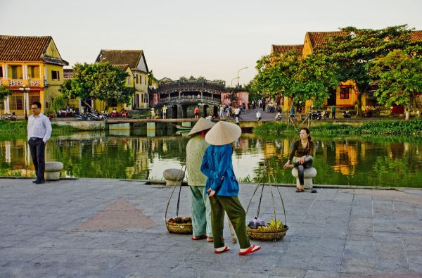 Naujųjų metų sutikimas laive Ha Long įlankoje, poilsis prie Pietų Kinijos jūros ir pažintinė programa po Vietnamą 13d.