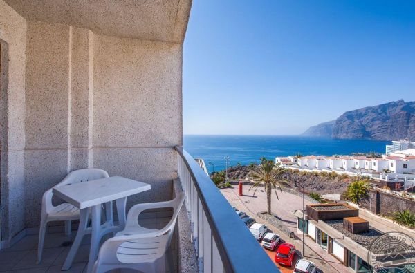 Puerto de Santiago. Aplankykite vieną gražiausių ir populiariausių salų žemėje - TENERIFĘ. Skrydis, 7n. viešbutyje VIGILIA PARK 2*, be maitinimo - nuo 510 €!