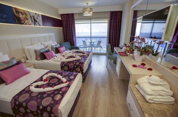 ALANIJA. Saulėtos atostogos. Skrydis, 7n. puikiame viešbutyje AZURA DELUXE RESORT & SPA 5* su Ultra viskas įskaičiuota maitinimu!