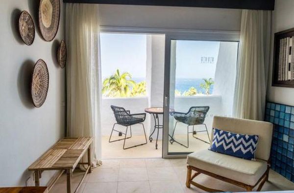 Kosta Adechė. Ką manote apie romantišką pabėgimą į TENERIFĘ ? Skrydis, 7n. viešbutyje JARDIN TROPICAL 4*, su pusryčiais - nuo 839 €!