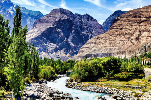 (Ne)atrastasis Pakistanas: kelionė laiku per budų paslaptis, imperijų citadeles ir paslaptingus slėnius