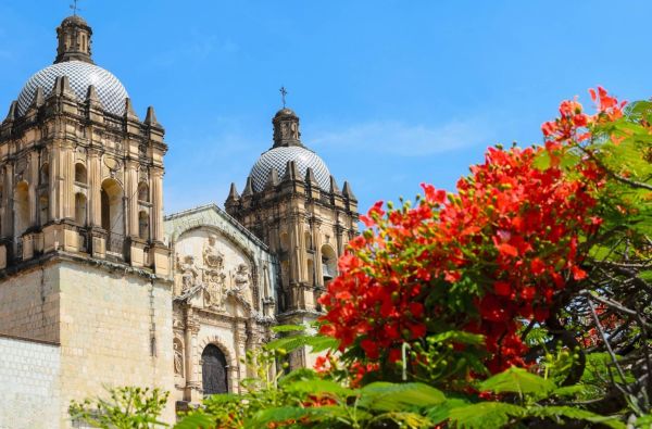 Liepsningoji Meksika su Mirusiųjų dienos fantasmagorija ir poilsiu Kankūne 15d.