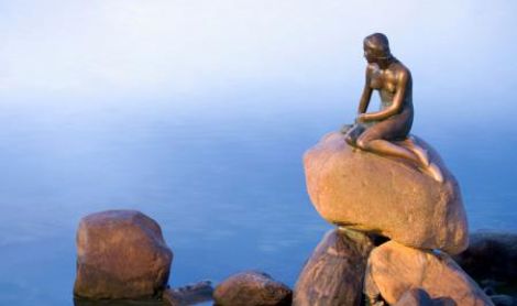 Danija. Kopenhaga. Undinėlės statula.