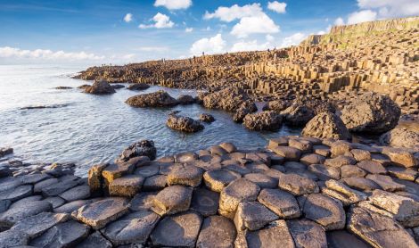 Airija. „Milžinų klojinys“.