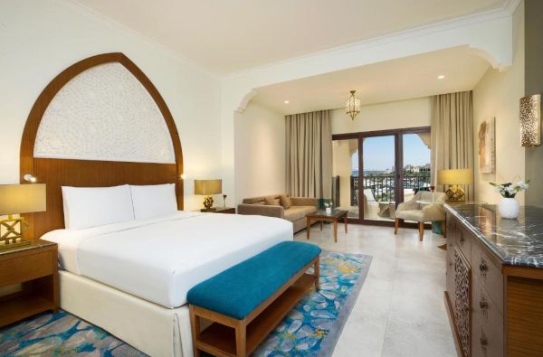 DUBAJUS. Pajuskite rytietiško svetingumo atmosferą DOUBLE TREE BY HILTON RESORT & SPA MARJAN ISLAND 5* viešbutyje. Skrydis, 7 n su pusryčiais tik nuo 1085 EUR