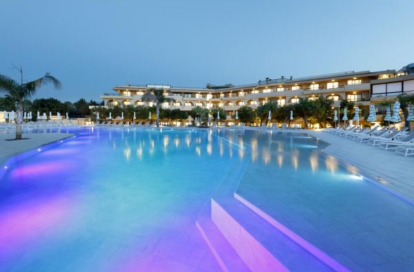 SICILIJA. Itališkos šeimos atostogos. Savaitė poilsio jaukiame 5* komplekse GRAND PALLADIUM SICILIA RESORT & SPA ant jūros kranto su maitinimu "viskas įskaičiuota"!