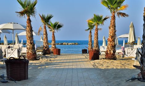 Italija. Adrijos jūros paplūdimys.