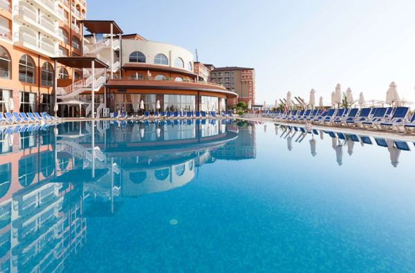 Smagių akimirkų kupinos atostogos Bulgarijoje 4* viešbutyje SOL LUNA BAY RESORT su skrydžiu ir maitinimu „viskas įskaičiuota“