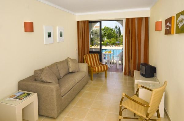 ALBUFEIRA. Kokybiškos atostogos ALGARVĖJE šeimoms su vaikais. Skrydis, 7n. viešbutyje ALFAGAR I VILLAGE 3*+, be maitinimo - nuo 595 €!