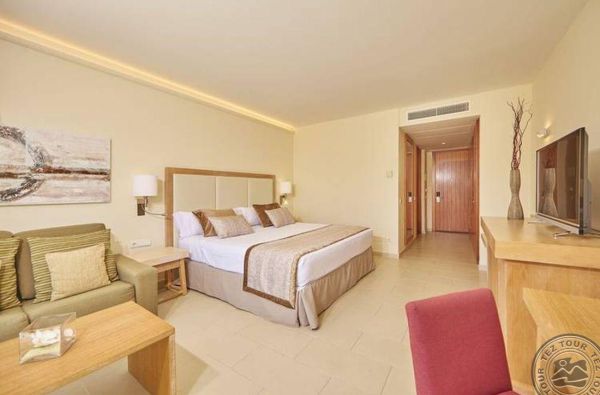 Porto Petro. Ramybės oazė MALJORKOJE. Skrydis, 7n. viešbutyje BLAU PORTO PETRO BEACH RESORT & SPA 5*, su pusryčiais ir vakarienėmis - nuo 1177 €!