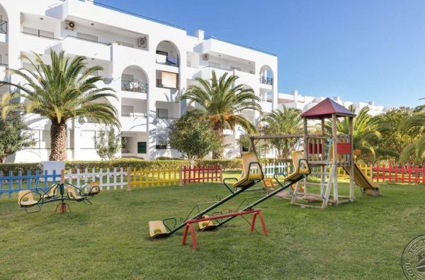 ALBUFEIRA - Armasaun de Pera. Saulėtos atostogos ALGARVĖJE. Skrydis, 7n. viešbutyje BE SMART TERRACE ALGARVE 3*, be maitinimo - nuo 485 €!