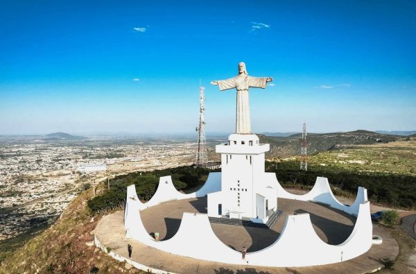 ANGOLA – už turistinių maršrutų ribų: peizažai, gentys ir Atlantas 15d.