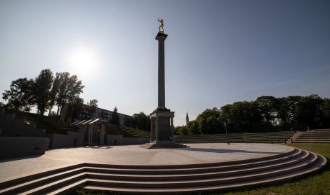 Saulės laikrodžio aikštė