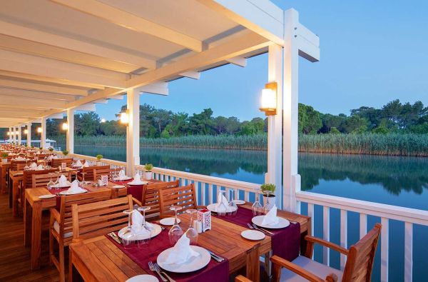 BELEKAS. Aktyvios vasaros atostogos Turkijoje su teniso rakete! TITANIC DELUXE GOLF BELEK 5* viešbutis – tobulas pasirinkimas aktyvaus poilsio mėgėjams! Skrydis, 7 nakvynės VIP klasės 5* viešbutyje su „ultra viskas įskaičiuota“ maitinimu