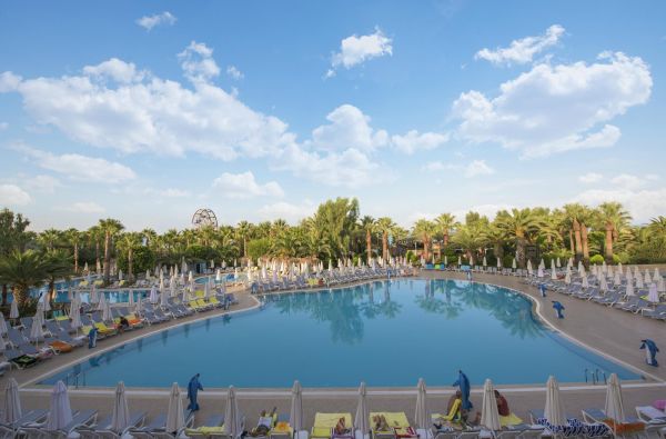 ALANIJA. Saulėtos atostogos. Skrydis, 7n. puikiame viešbutyje DELPHIN DELUXE RESORT 5* su Ultra viskas įskaičiuota maitinimu!