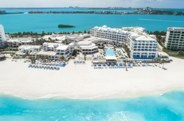 Kokybiškas poilsis Meksikoje!  Skrydis, pervežimas ir 10 n. viešbutyje Panama Jack Resorts Cancun 5* su „viskas įskaičiuota“
