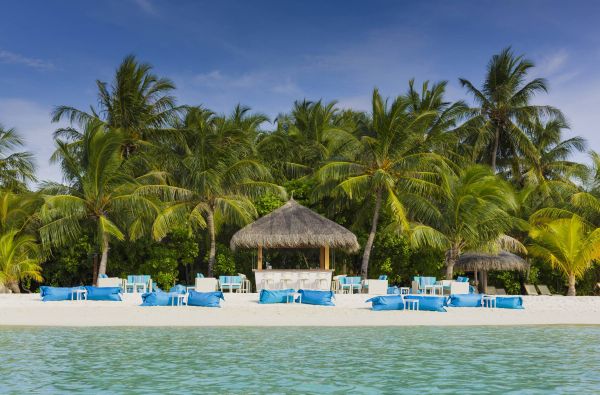 Romantiškos atostogos Maldyvuose! Skrydis, pervežimas ir 7 n. viešbutyje KURUMBA MALDIVES 5* su pusryčiais ir vakarienėmis