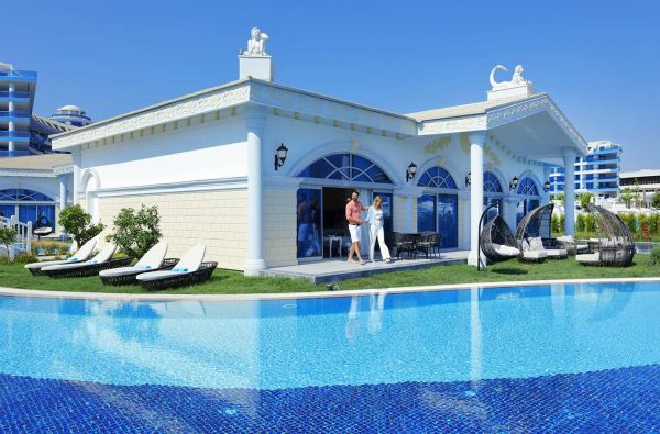 BELEKAS. Pabodo žiūrėti į kompiuterį? Metas padėti darbus į stalčių. Pagalvokite apie saulę, krištolo skaidrumo jūrą ir pakvieskite save tuo pasilepinti. Skrydis, 7 n. 5* SUENO HOTELS DELUXE BELEK viešbutyje su „ultra viskas įskaičiuota“ maitinimu!Tobula!