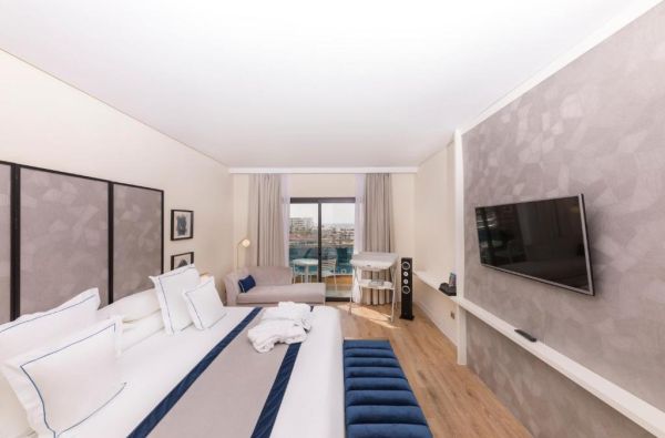 Kosta Adechė. Nuostabus laikas su šeima TENERIFĖJE. Skrydis, 7n. viešbutyje BE LIVE EXPERIENCE LA NINA 4*, su "viskas įskaičiuota" - nuo 735 €!