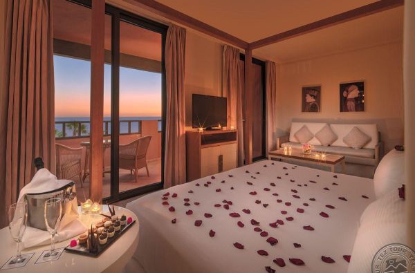 La Kaleta. Romantiškas poilsis nuolatos žaliuojančioje ir saulėtoje TENERIFĖJE. Skrydis, 7n. viešbutyje H10 COSTA ADEJE PALACE 4*, su pusryčiais ir vakariene - nuo 845 €!