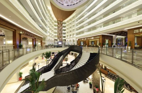 BELEKAS. Pabodo žiūrėti į kompiuterį? Metas padėti darbus į stalčių. Pagalvokite apie saulę, krištolo skaidrumo jūrą ir pakvieskite save tuo pasilepinti. Skrydis, 7 n. 5* SUENO HOTELS DELUXE BELEK viešbutyje su „ultra viskas įskaičiuota“ maitinimu!Tobula!