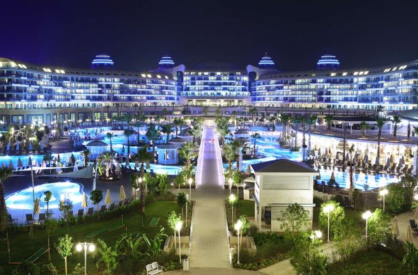 BELEKAS. Pabodo žiūrėti į kompiuterį? Metas padėti darbus į stalčių. Pagalvokite apie saulę, krištolo skaidrumo jūrą ir pakvieskite save tuo pasilepinti. Skrydis, 7 n. 5* SUENO HOTELS DELUXE BELEK viešbutyje su „ultra viskas įskaičiuota“ maitinimu!Tobula!