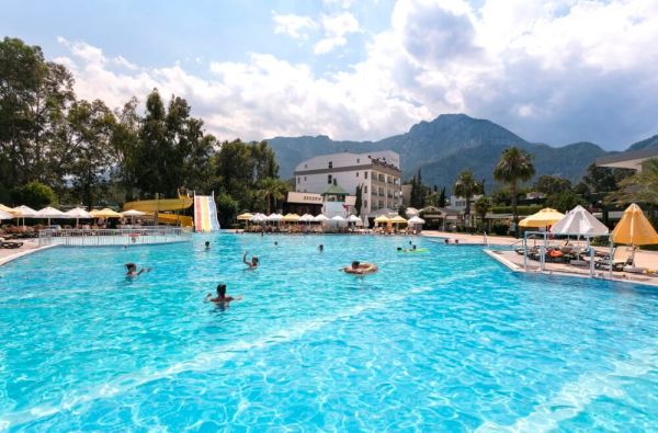 KEMERAS.Populiarioji vasaros žvaigždė, kviečia į svečius! Laikas atsipalaiduoti - pagaudykite saulės spindulius, įmerkite kojas į šiltą jūrą. Skrydis, 7 n. 4* SHERWOOD  GREENWOOD RESORT viešbutyje su „viskas įskaičiuota" maitinimu–Jūsų nuotykių vasara.