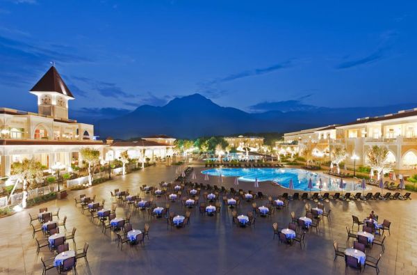 TEKIROVA. Nuotykiai, karšta saulė, šilta jūra ir nepamirštami įspūdžiai GURAL PREMIER TEKIROVA 5* viešbutyje – tobulas pasirinkimas svajonių atostogoms Turkijoje! Skrydis, 7 n. VIP klasės 5* viešbutyje su „ultra viskas įskaičiuota“ maitinimu