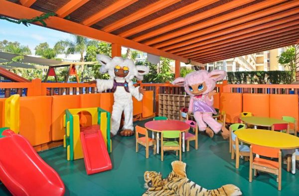 TORREMOLINOS. Smagios šeimos atostogos – Pietų Ispanijoje. Skrydis, 7n. viešbutyje SOL PRINCIPE 4*, su pusryčiais ir vakariene - nuo 729 €!