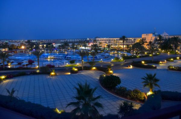 HURGADA. Kokybiškos atostogos. Skrydis, 7n. puikiame viešbutyje PHARAOH AZUR RESORT 5* su ”viskas įskaičiuota” maitinimu!