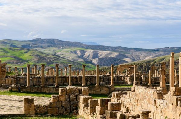 ALŽYRAS – dar nenugludinta Šiaurės Afrikos mozaika su SACHAROS PRIESKONIU 12d.