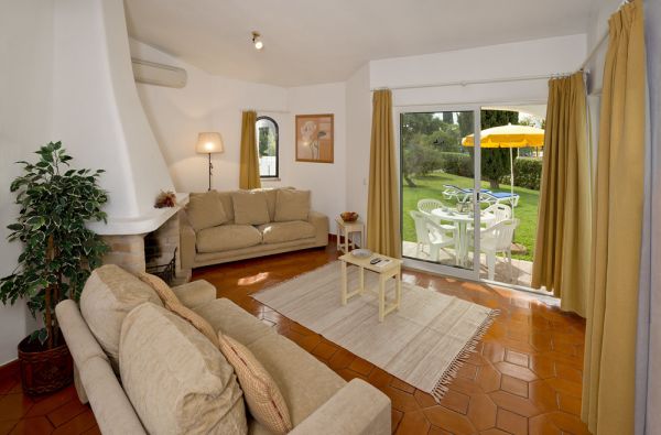 KARVUEIRAS. Jaukios ir romantiškos rudens atostogos ALGARVĖJE. Skrydis, 7n. viešbutyje ROCHA BRAVA VILLAGE RESORT 4*, be maitinimo - nuo 605 €!